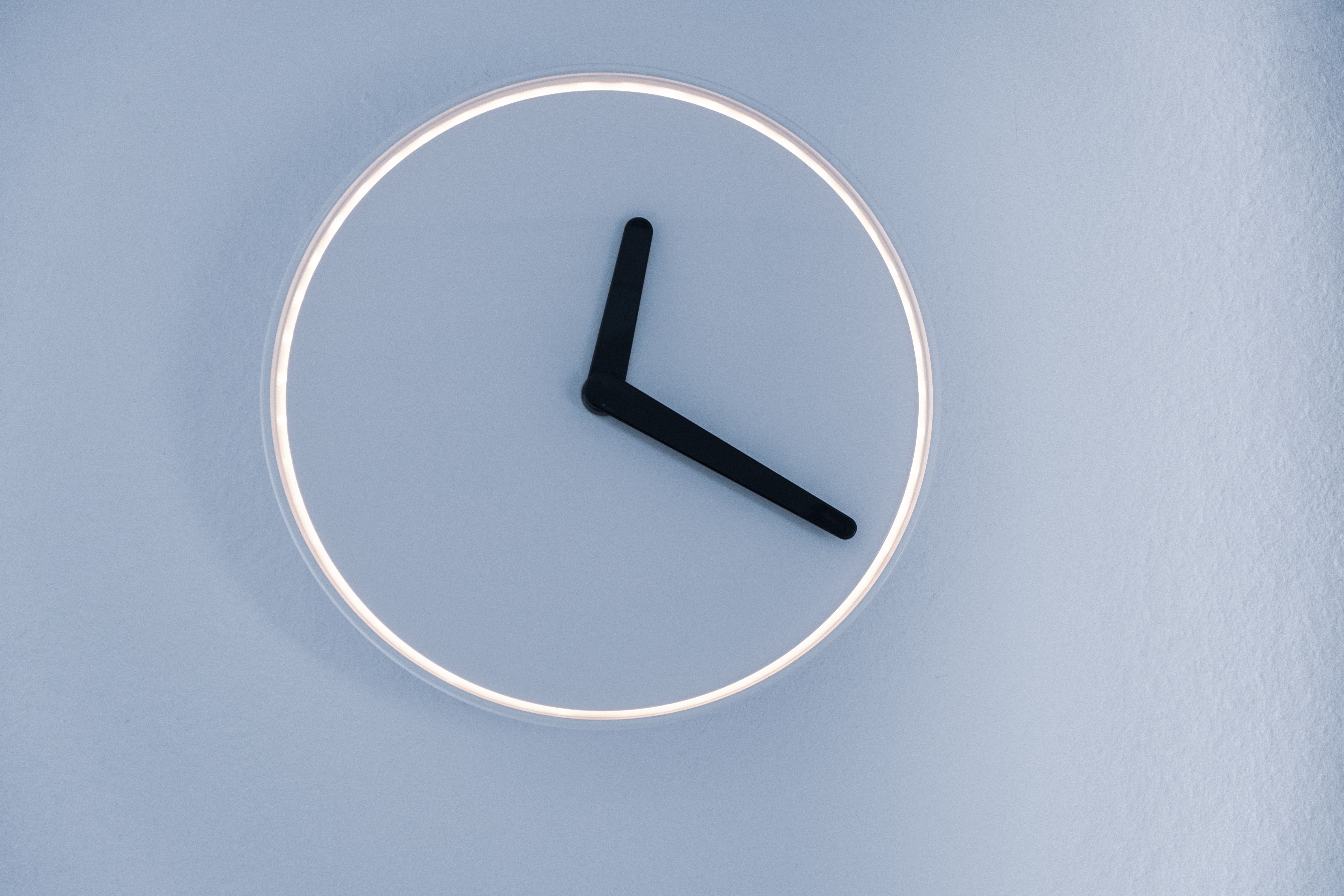 Picture of a analog clock